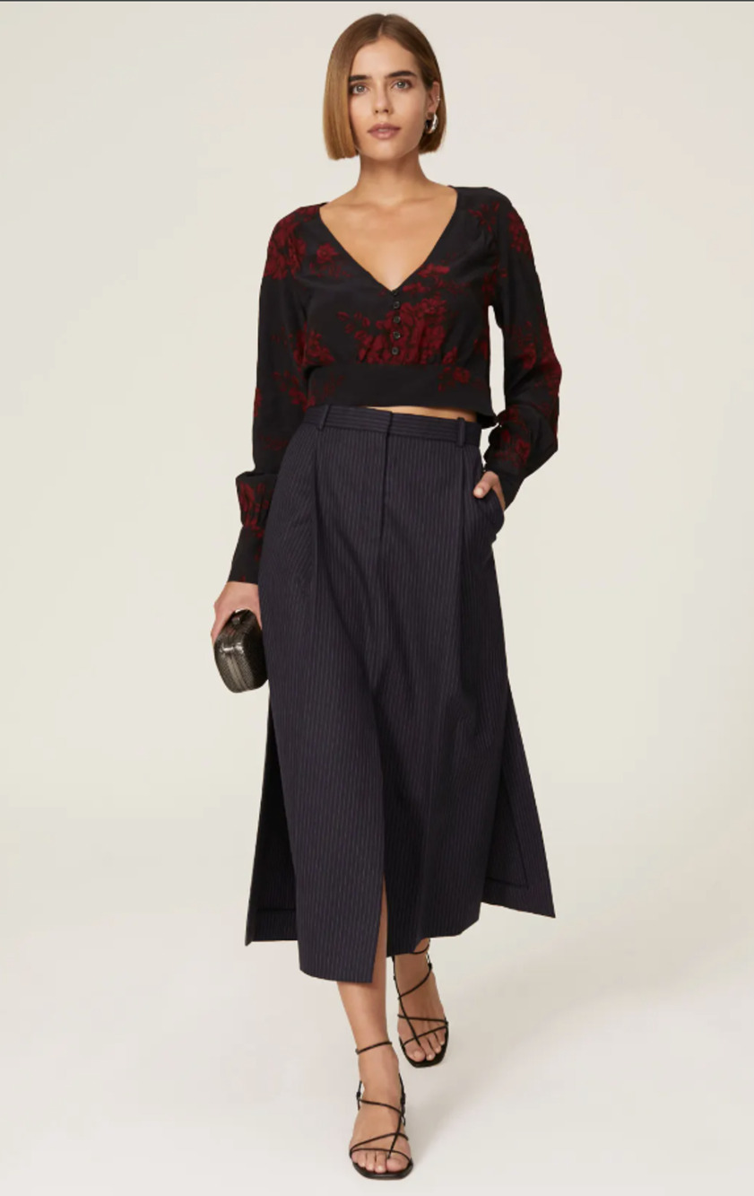 Marissa Webb Navy Red Floral V-Neck Cropped Blouse Sz 4 | Long Sleeve